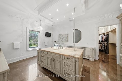 Photo 25 at 35 Normandale Crescent, Windfields, Toronto