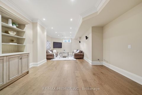 Photo 41 at 35 Normandale Crescent, Windfields, Toronto