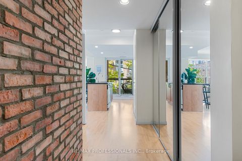 Photo 2 at 205 - 15 Stafford Street, Niagara, Toronto