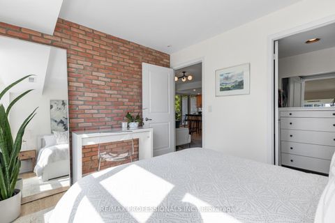 Photo 19 at 205 - 15 Stafford Street, Niagara, Toronto