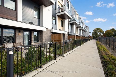 Photo 14 at 209 - 155 Downsview Park Boulevard, CFB, Toronto