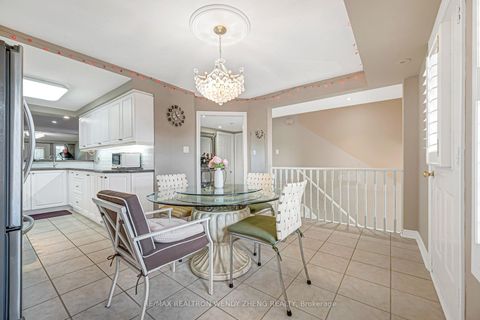 Photo 10 at 21 - 520 Silken Laumann Drive, Wyndham, Newmarket