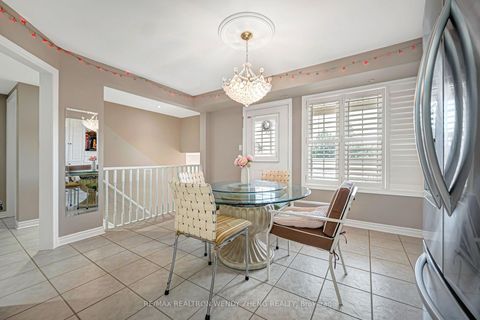 Photo 13 at 21 - 520 Silken Laumann Drive, Wyndham, Newmarket