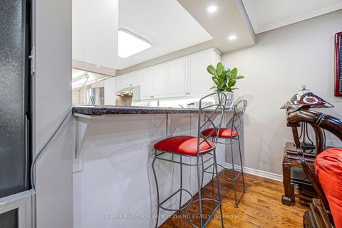 Photo 17 at 21 - 520 Silken Laumann Drive, Wyndham, Newmarket