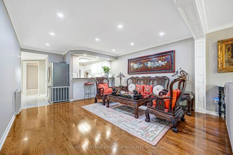 Photo 20 at 21 - 520 Silken Laumann Drive, Wyndham, Newmarket