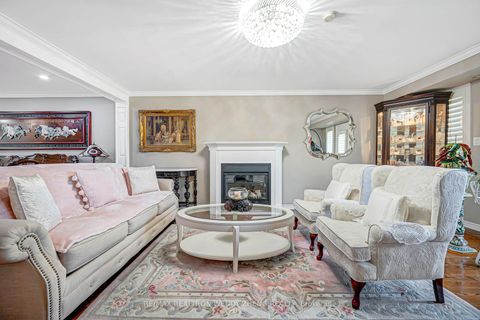 Photo 21 at 21 - 520 Silken Laumann Drive, Wyndham, Newmarket