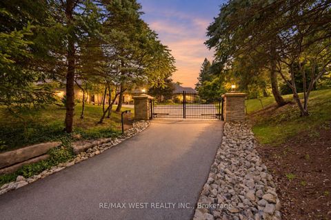 Photo 2 at 5775 Kirby Road, Kleinburg, Vaughan