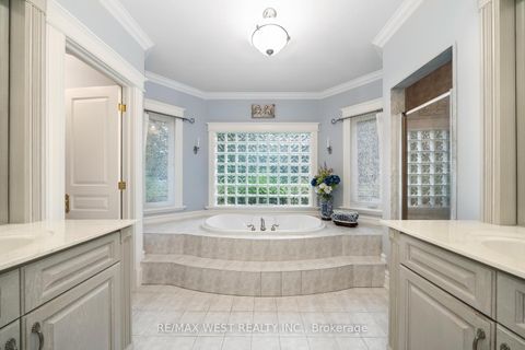 Photo 34 at 5775 Kirby Road, Kleinburg, Vaughan