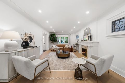 Photo 8 at 69 Chaplin Crescent, Eglinton, Toronto