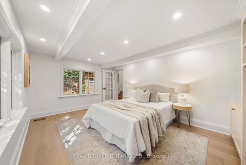 Photo 19 at 69 Chaplin Crescent, Eglinton, Toronto