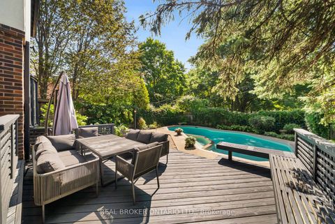 Photo 44 at 69 Chaplin Crescent, Eglinton, Toronto