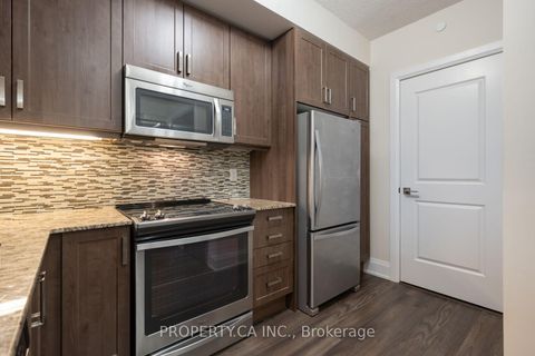 Photo 4 at 613 - 1 Old Mill Drive, Swansea, Toronto