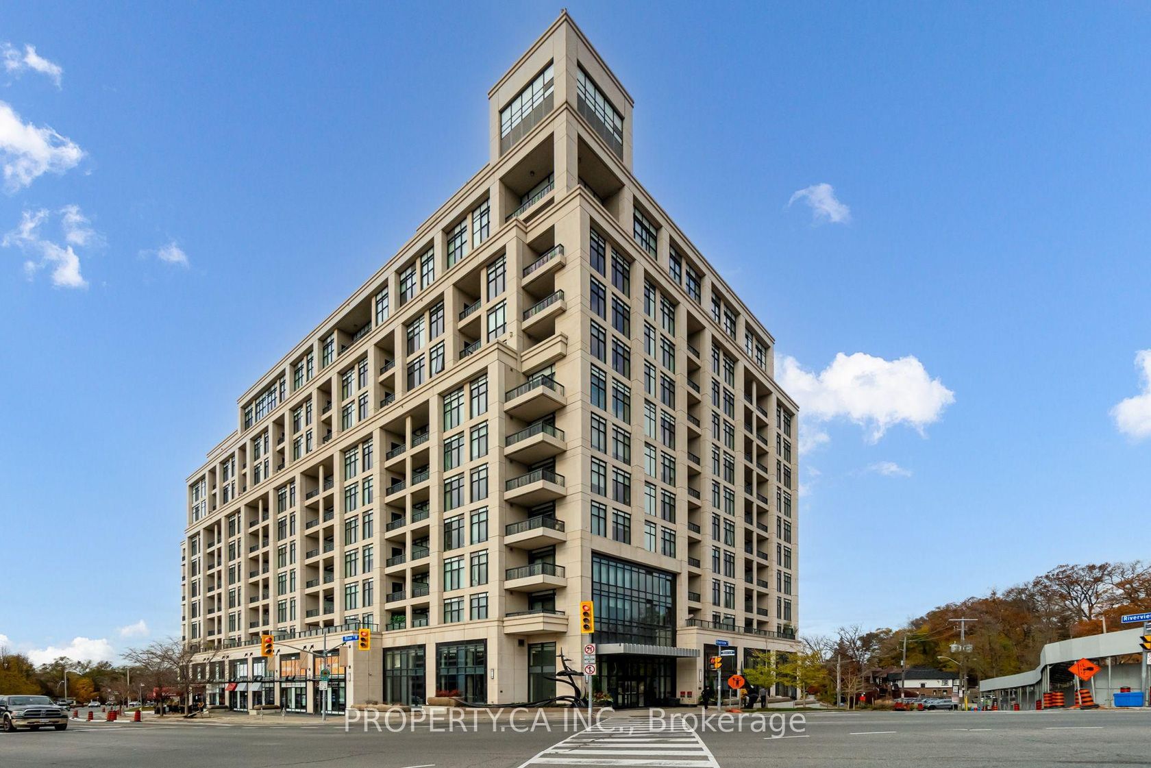 613 - 1 Old Mill Drive, Swansea, Toronto 