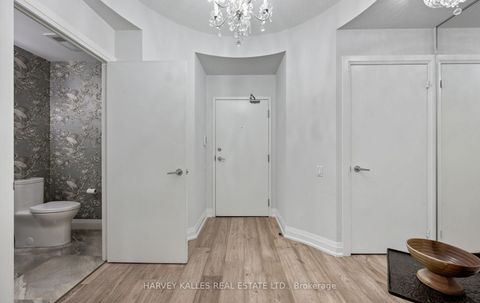 Photo 3 at 418 - 20 Scrivener Square, Moore Park, Toronto