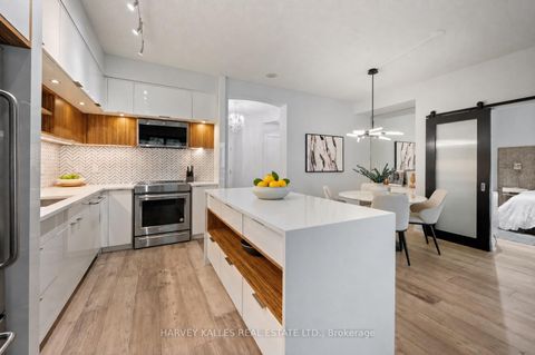 Photo 9 at 418 - 20 Scrivener Square, Moore Park, Toronto