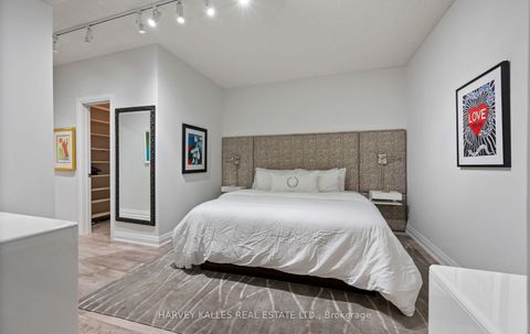 Photo 17 at 418 - 20 Scrivener Square, Moore Park, Toronto