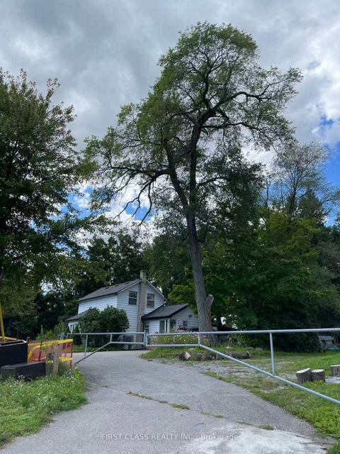 Photo 3 at 17450 Bathurst Street, Rural King, King