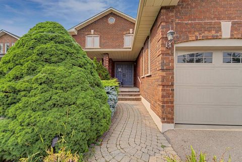 Photo 1 at 265 Dante Court, East Woodbridge, Vaughan
