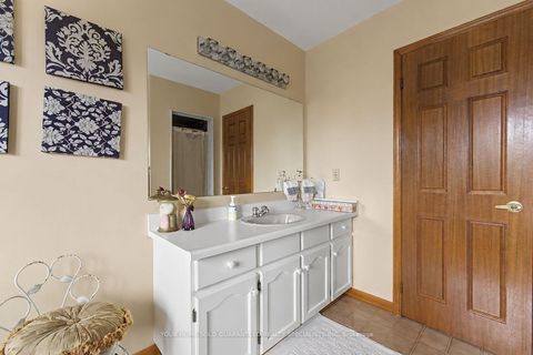 Photo 18 at 265 Dante Court, East Woodbridge, Vaughan
