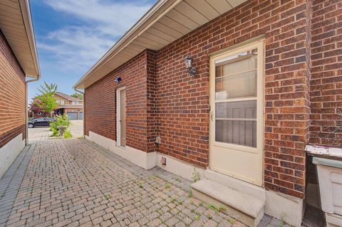 Photo 24 at 265 Dante Court, East Woodbridge, Vaughan