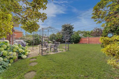 Photo 26 at 265 Dante Court, East Woodbridge, Vaughan