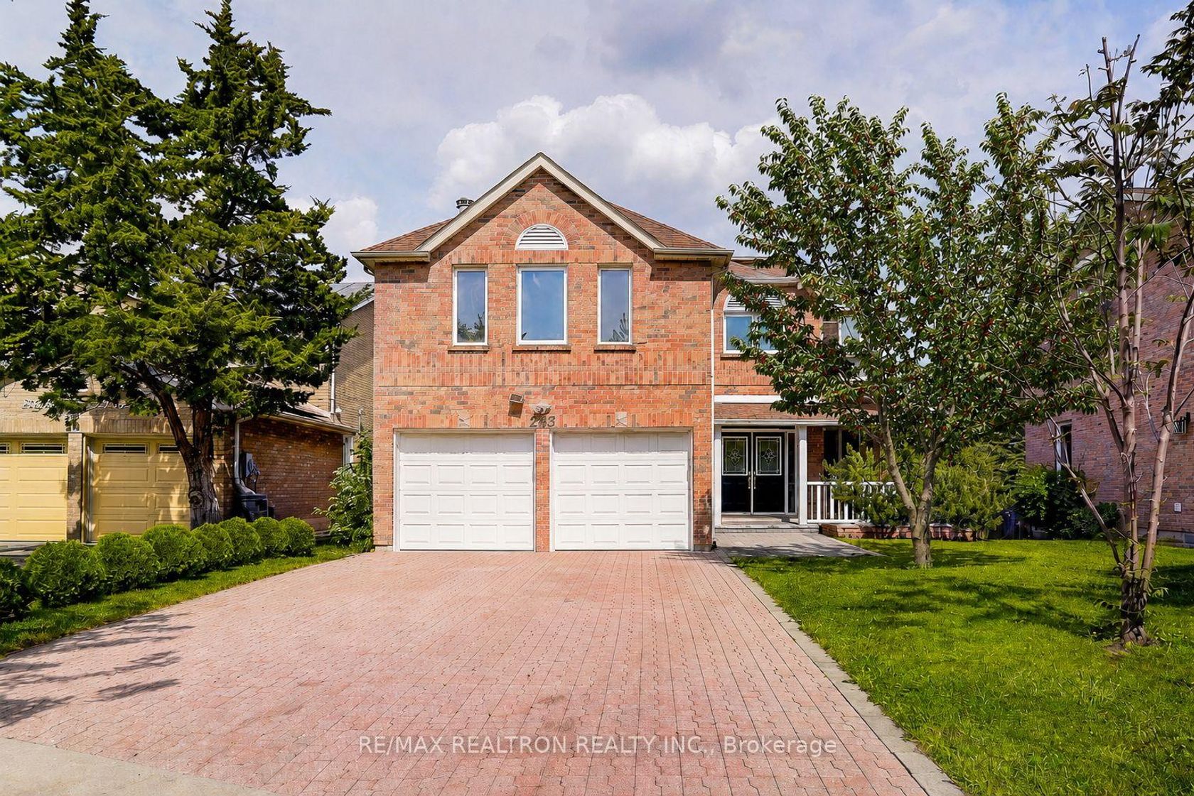 233 Brimson Drive, Glenway Estates, Newmarket photo 2