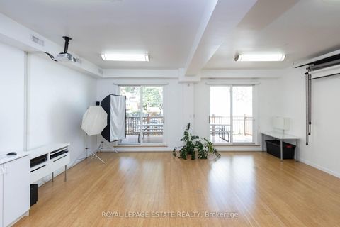 Photo 2 at 432 Queen Street E, Regent Park, Toronto
