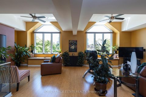 Photo 3 at 432 Queen Street E, Regent Park, Toronto