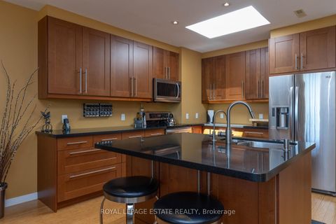 Photo 7 at 432 Queen Street E, Regent Park, Toronto