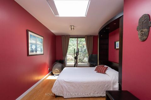 Photo 10 at 432 Queen Street E, Regent Park, Toronto