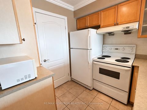 Photo 8 at 1518 - 188 Doris Avenue, Willowdale East, Toronto