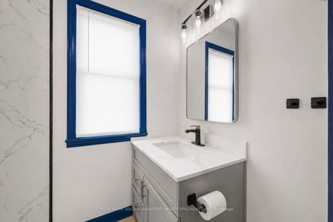 Photo 15 at 14376 JANE Street, King City, King