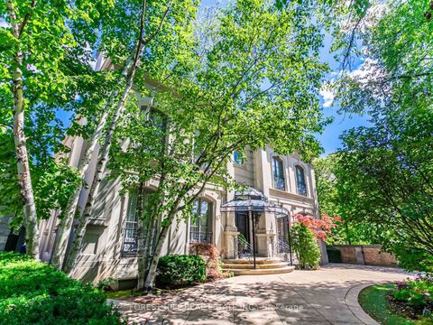 Photo 2 at 105 Dunvegan Road, Forest Hill South, Toronto