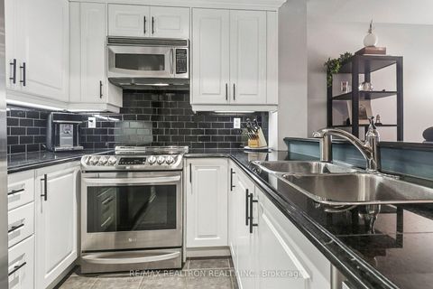 Photo 9 at 707 - 55 Delisle Avenue, St. Clair, Toronto
