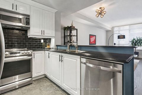 Photo 12 at 707 - 55 Delisle Avenue, St. Clair, Toronto