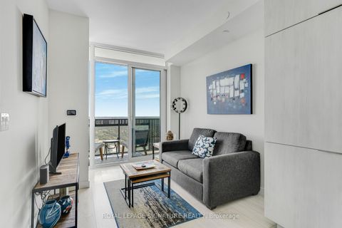 Photo 6 at 5009 - 8 Eglinton Avenue E, Mount Pleasant West, Toronto