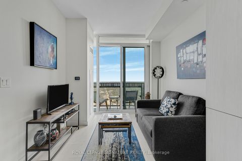 Photo 7 at 5009 - 8 Eglinton Avenue E, Mount Pleasant West, Toronto