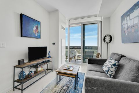 Photo 8 at 5009 - 8 Eglinton Avenue E, Mount Pleasant West, Toronto