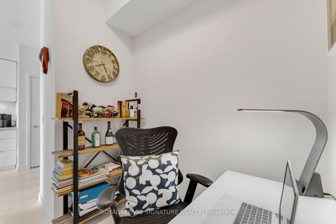 Photo 15 at 5009 - 8 Eglinton Avenue E, Mount Pleasant West, Toronto