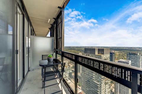 Photo 21 at 5009 - 8 Eglinton Avenue E, Mount Pleasant West, Toronto