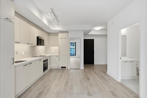 Photo 7 at 3409 - 20 Soudan Avenue, Mount Pleasant West, Toronto