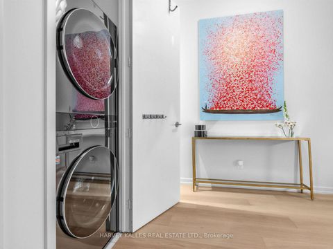 Photo 13 at 106 - 380 Macpherson Avenue, Casa Loma, Toronto