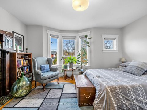 Photo 13 at 61 Chelsea Avenue, High Park North, Toronto