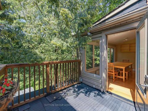 Photo 8 at 246 Ellis Avenue, Swansea, Toronto