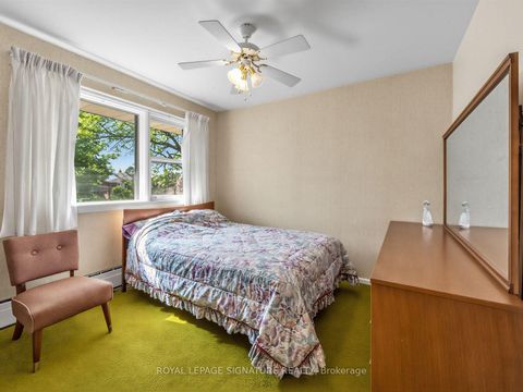 Photo 8 at 68 Beacham Crescent, Sullivan, Toronto