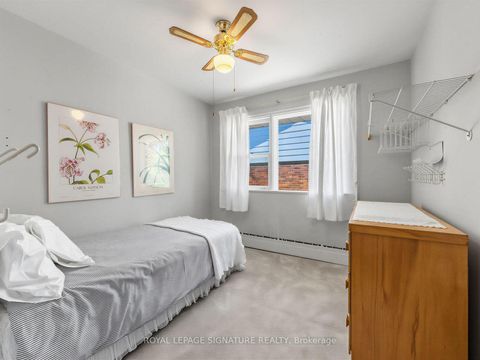 Photo 9 at 68 Beacham Crescent, Sullivan, Toronto