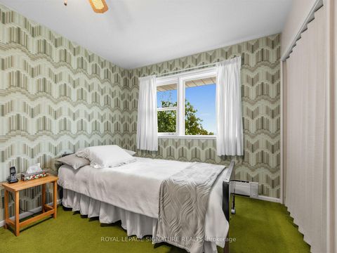 Photo 11 at 68 Beacham Crescent, Sullivan, Toronto