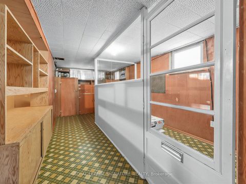 Photo 13 at 68 Beacham Crescent, Sullivan, Toronto