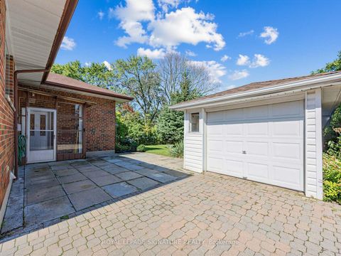 Photo 18 at 68 Beacham Crescent, Sullivan, Toronto