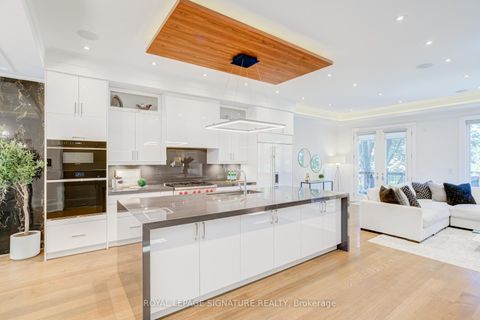 Photo 11 at 200 Snowdon Avenue, Lawrence Park North, Toronto